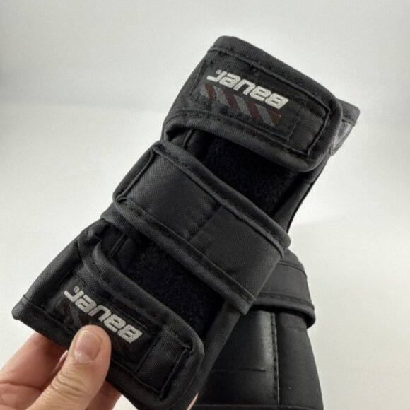 Bauer Protective Wrist Guards Rollerblading Biking Ball Hockey Skateboarding VTG - Picture 5 of 7